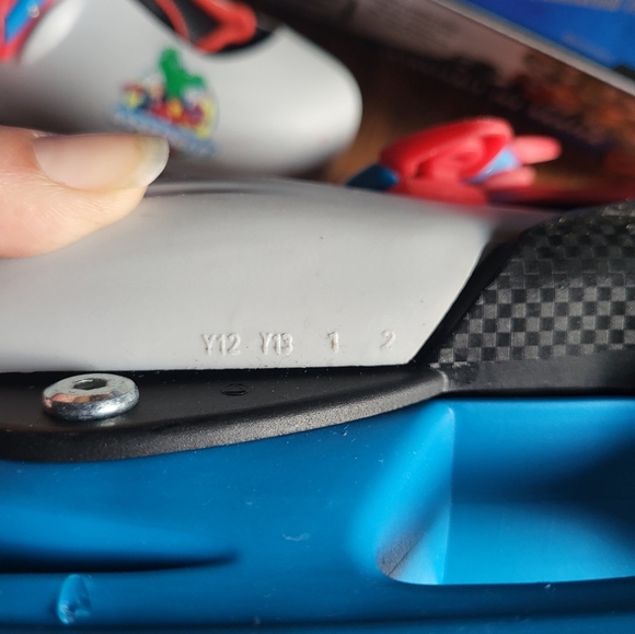 Adjustable ice skate  for young size  12 to 2 - Picture 2 of 4